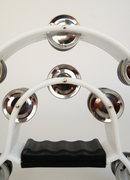 Фото Тамбурин на ручке полумесяц 20 пар бубенцов Fleet FLT-TW20