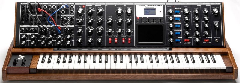 Фото Синтезатор Moog Minimoog Voyager XL
