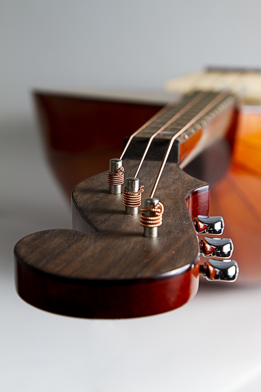 Фото ПКМИ фонда П.И. Чайковского ДОМРА 3-Х СТРУННАЯ БАС (КАТЕГОРИЯ I)