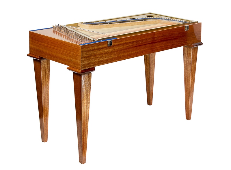 Фото ПКМИ ФОНДА П.И.ЧАЙКОВСКОГО Гусли клавишные “Садко”; “Былина”