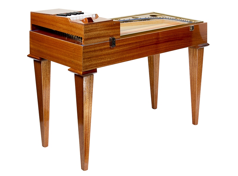 Фото ПКМИ ФОНДА П.И.ЧАЙКОВСКОГО Гусли клавишные “Садко”; “Былина”