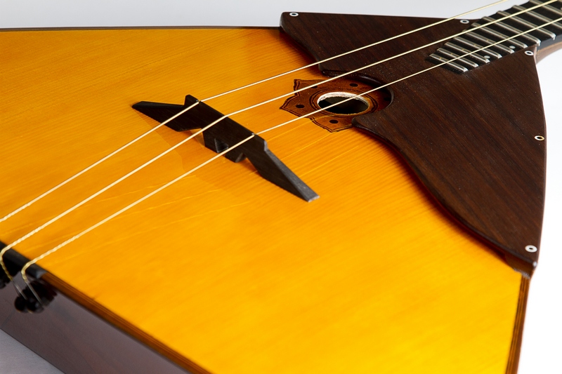 Фото ПКМИ фонда П.И.Чайковского Балалайка Альт (Категория III)