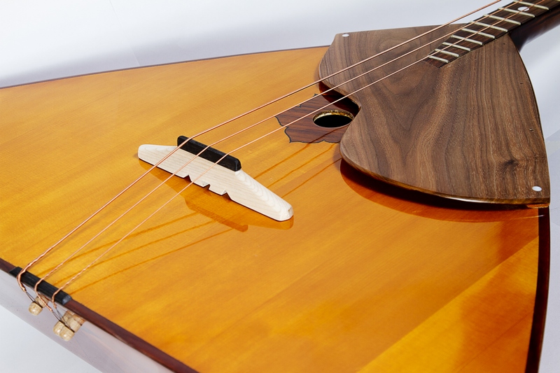 Фото ПКМИ фонда П.И.Чайковского БАЛАЛАЙКА БАС (КАТЕГОРИЯ III)