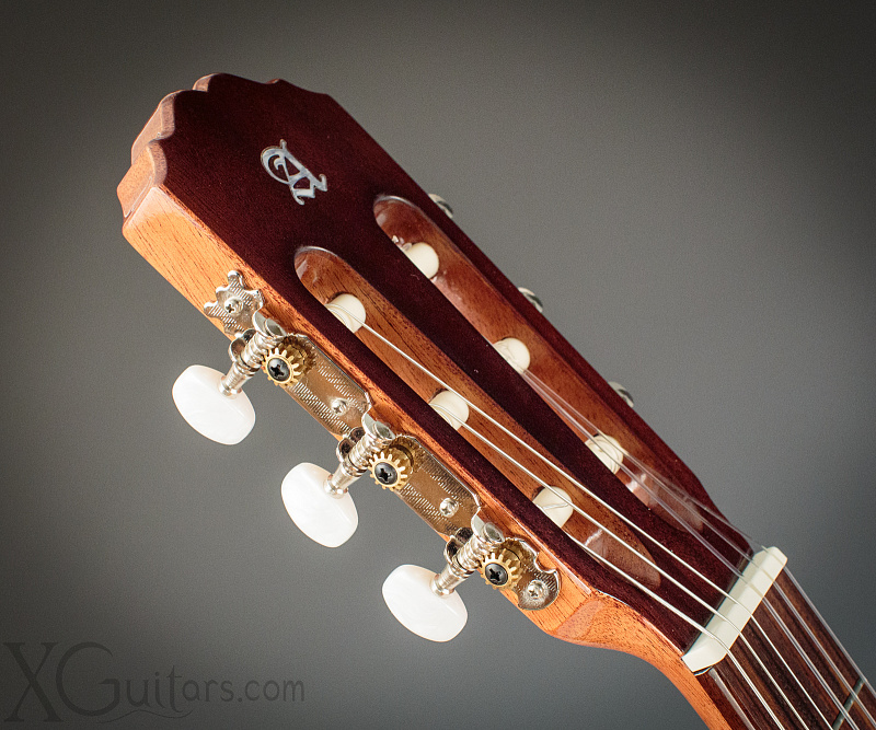 Классические гитара классическая alhambra 1c senorita 7/8 в магазине Music-Hummer